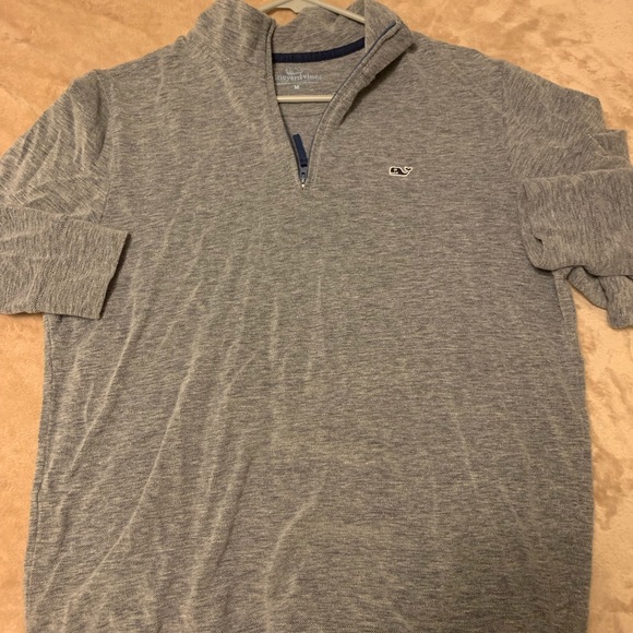Vineyard Vines 1/4 Zip - Picture 1 of 2